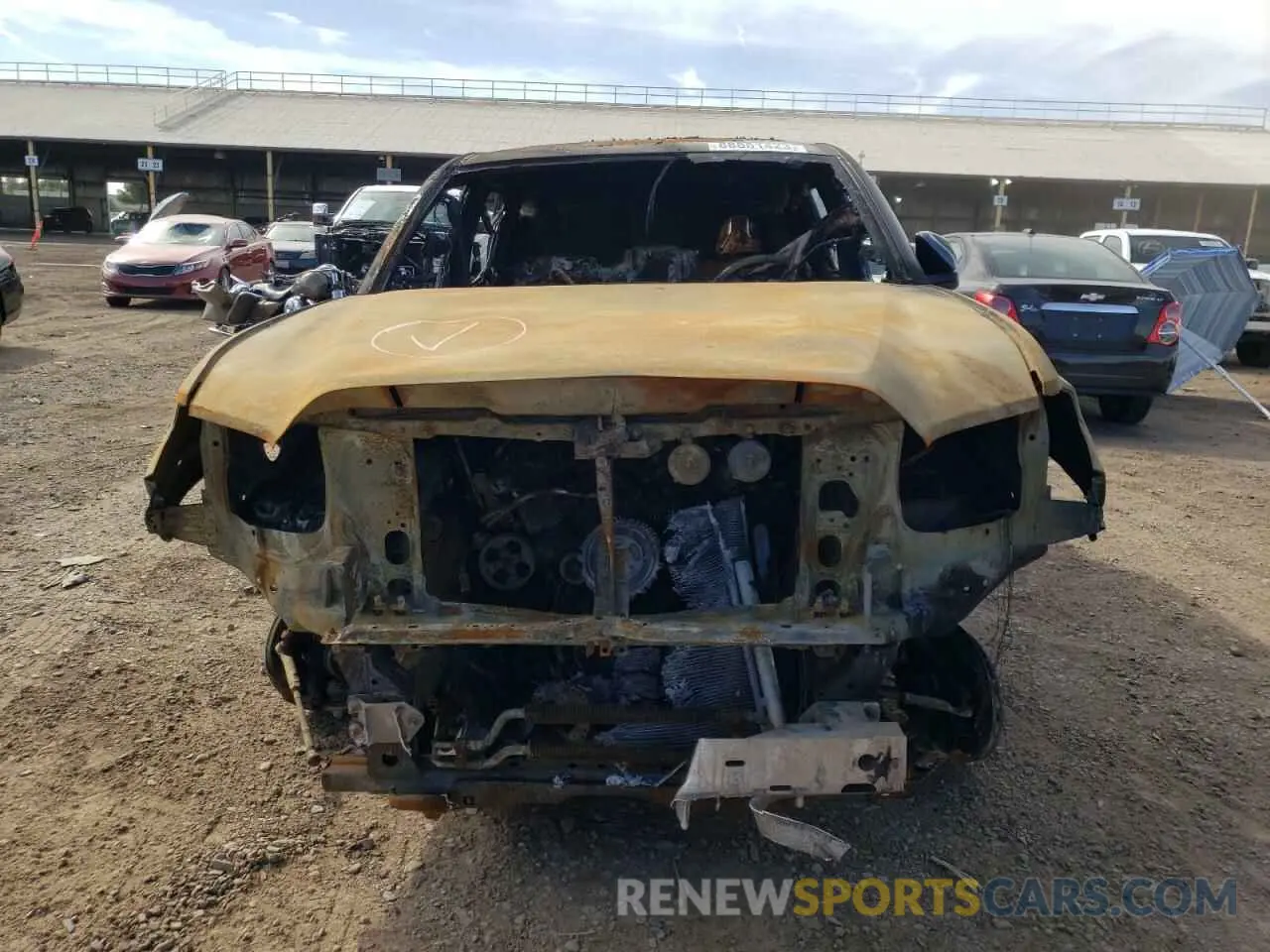5 Photograph of a damaged car 5TFCZ5AN0MX245551 TOYOTA TACOMA 2021