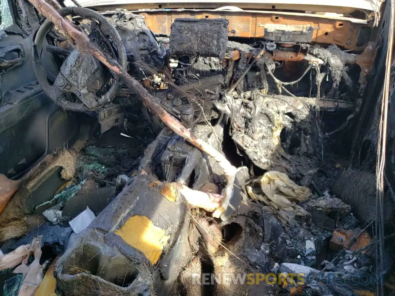 8 Photograph of a damaged car 5TFCZ5AN0MX245551 TOYOTA TACOMA 2021