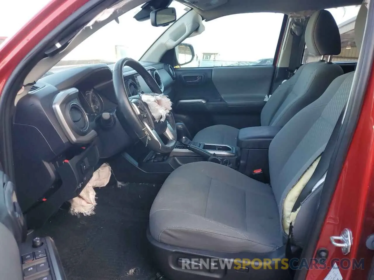 7 Photograph of a damaged car 5TFCZ5AN0MX261605 TOYOTA TACOMA 2021