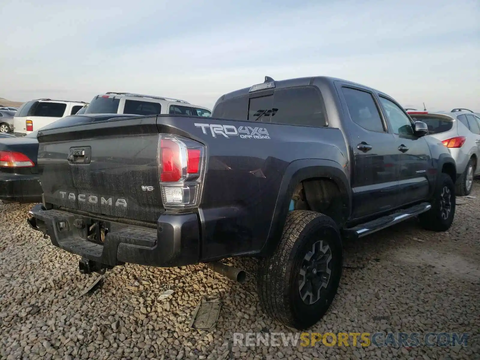 4 Photograph of a damaged car 5TFCZ5AN1MX245168 TOYOTA TACOMA 2021