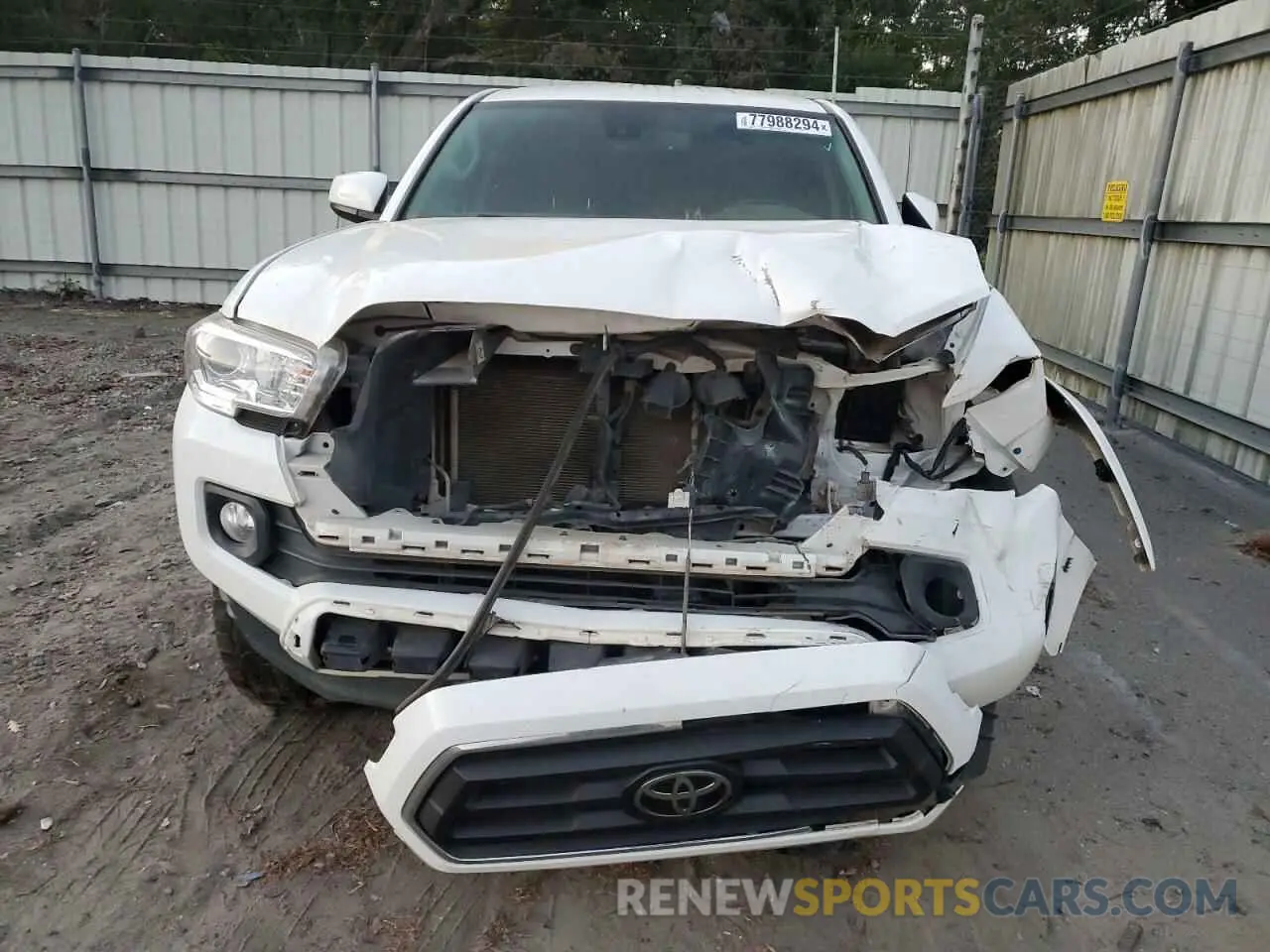 11 Photograph of a damaged car 5TFCZ5AN1MX255277 TOYOTA TACOMA 2021