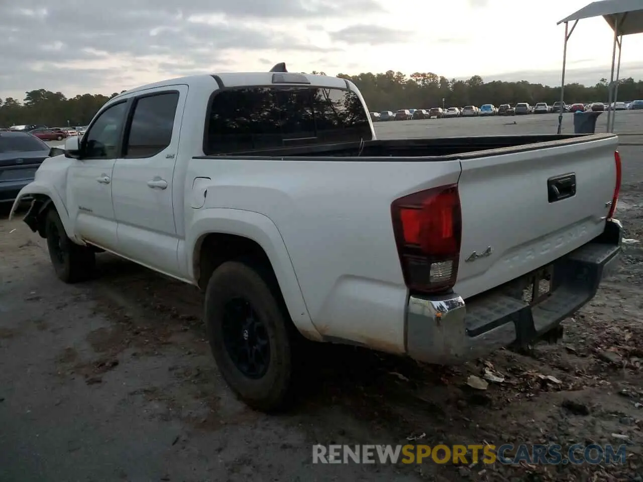 2 Photograph of a damaged car 5TFCZ5AN1MX255277 TOYOTA TACOMA 2021