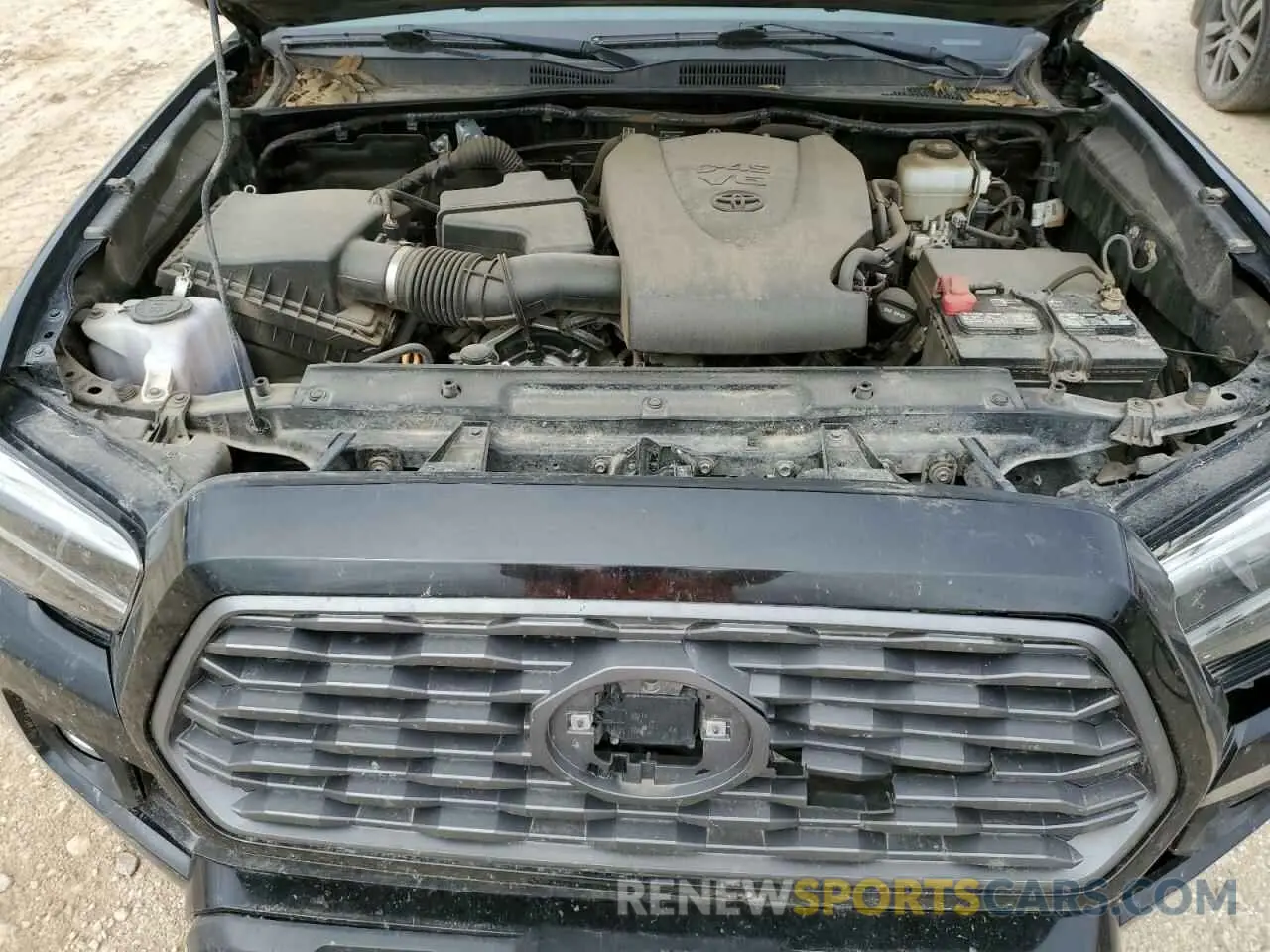 11 Photograph of a damaged car 5TFCZ5AN1MX256607 TOYOTA TACOMA 2021
