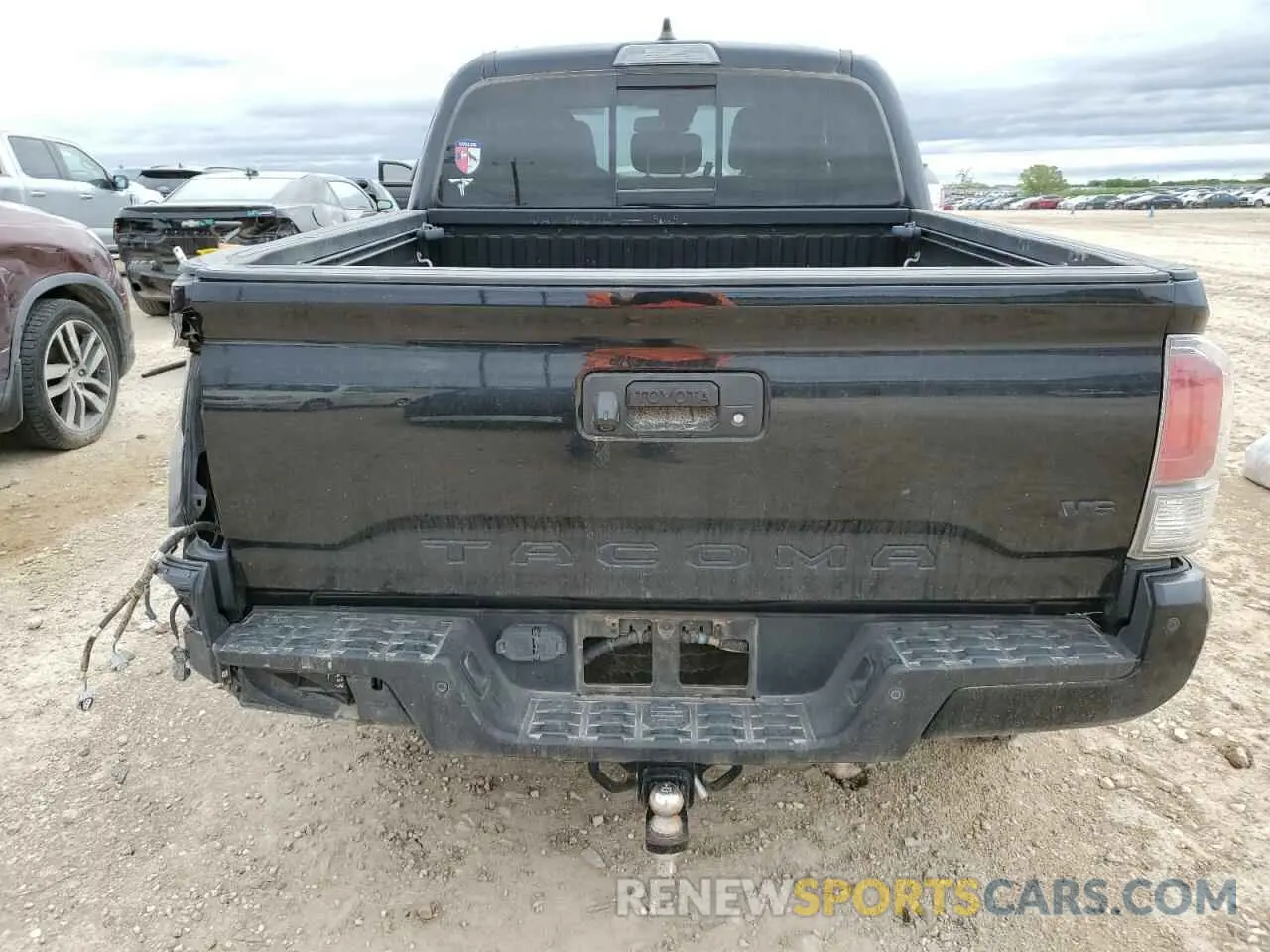 6 Photograph of a damaged car 5TFCZ5AN1MX256607 TOYOTA TACOMA 2021