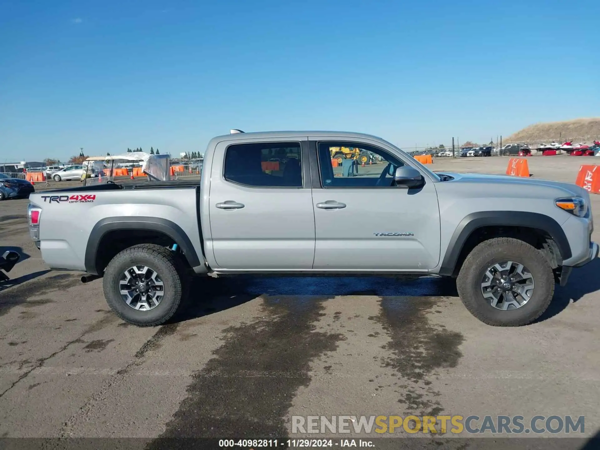 14 Photograph of a damaged car 5TFCZ5AN1MX257675 TOYOTA TACOMA 2021