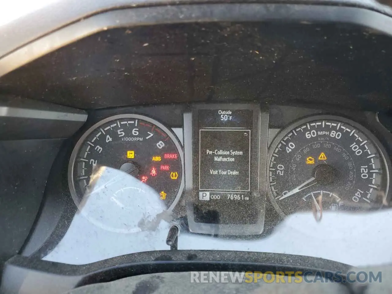 9 Photograph of a damaged car 5TFCZ5AN1MX258650 TOYOTA TACOMA 2021