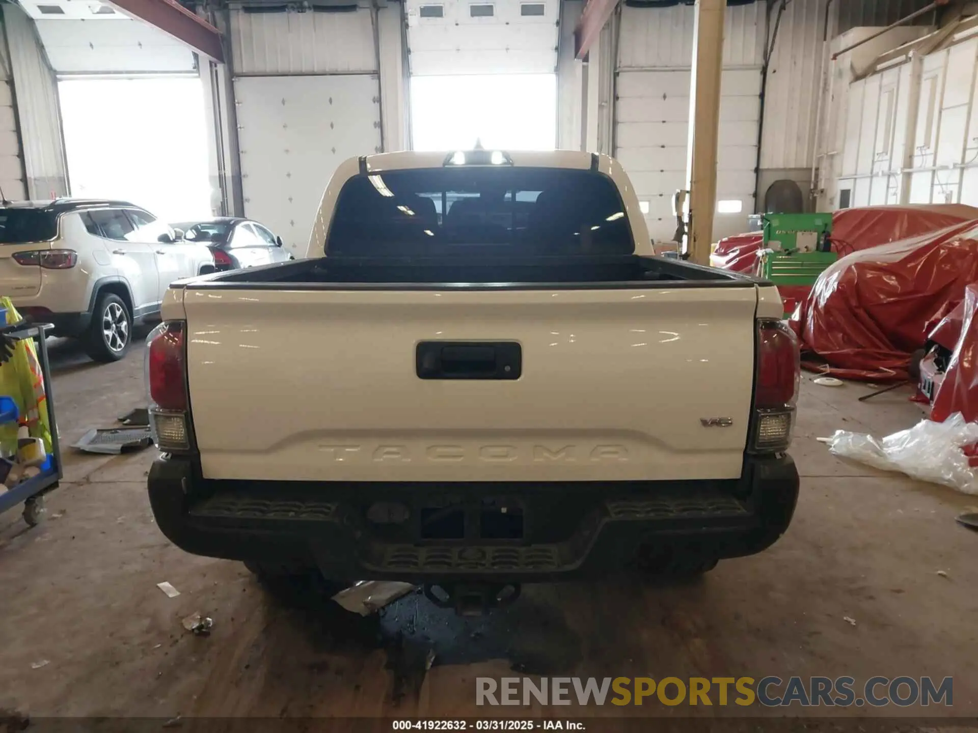 16 Photograph of a damaged car 5TFCZ5AN1MX268370 TOYOTA TACOMA 2021