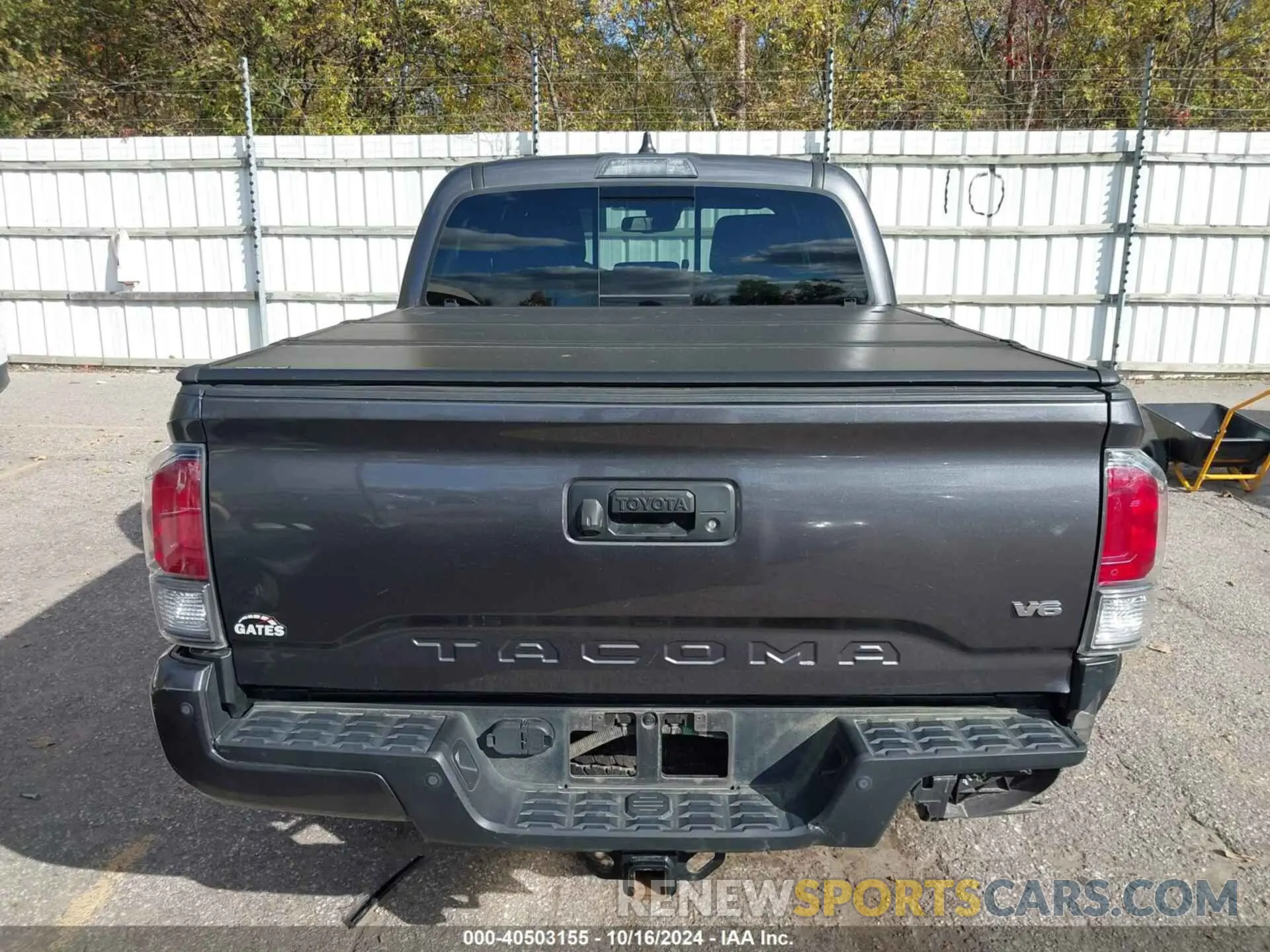 16 Photograph of a damaged car 5TFCZ5AN1MX269390 TOYOTA TACOMA 2021