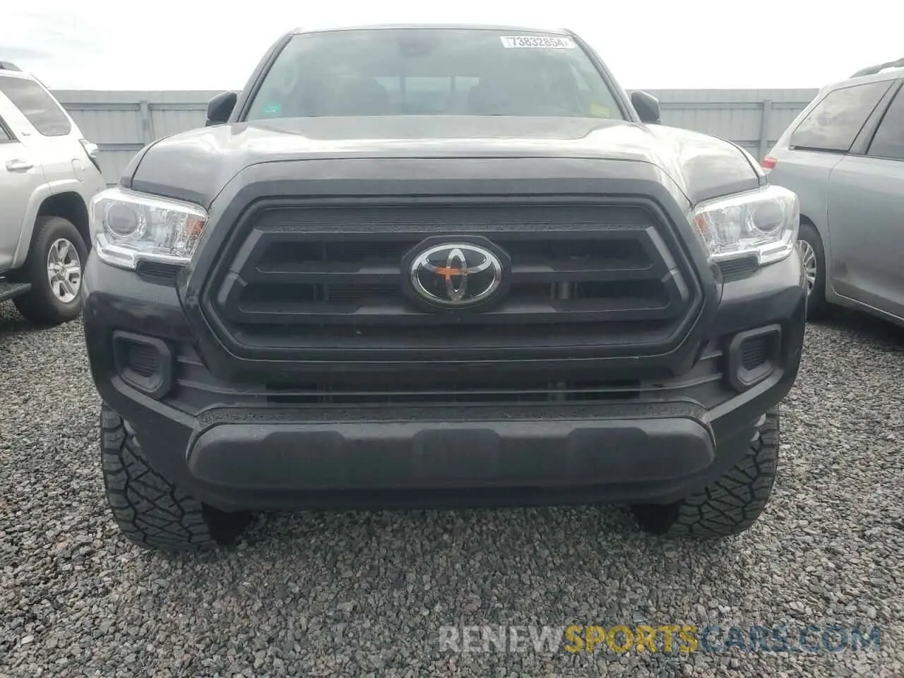 5 Photograph of a damaged car 5TFCZ5AN1MX271186 TOYOTA TACOMA 2021