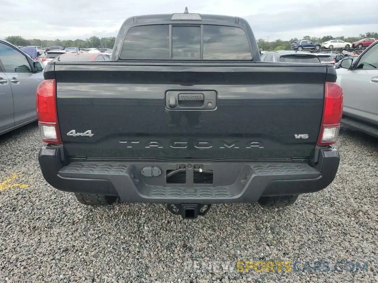 6 Photograph of a damaged car 5TFCZ5AN1MX271186 TOYOTA TACOMA 2021