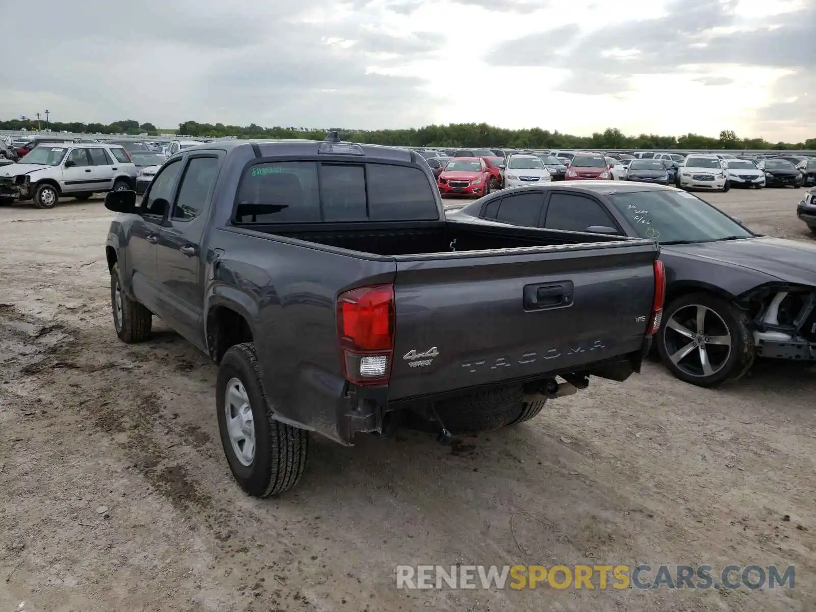 3 Photograph of a damaged car 5TFCZ5AN1MX273021 TOYOTA TACOMA 2021