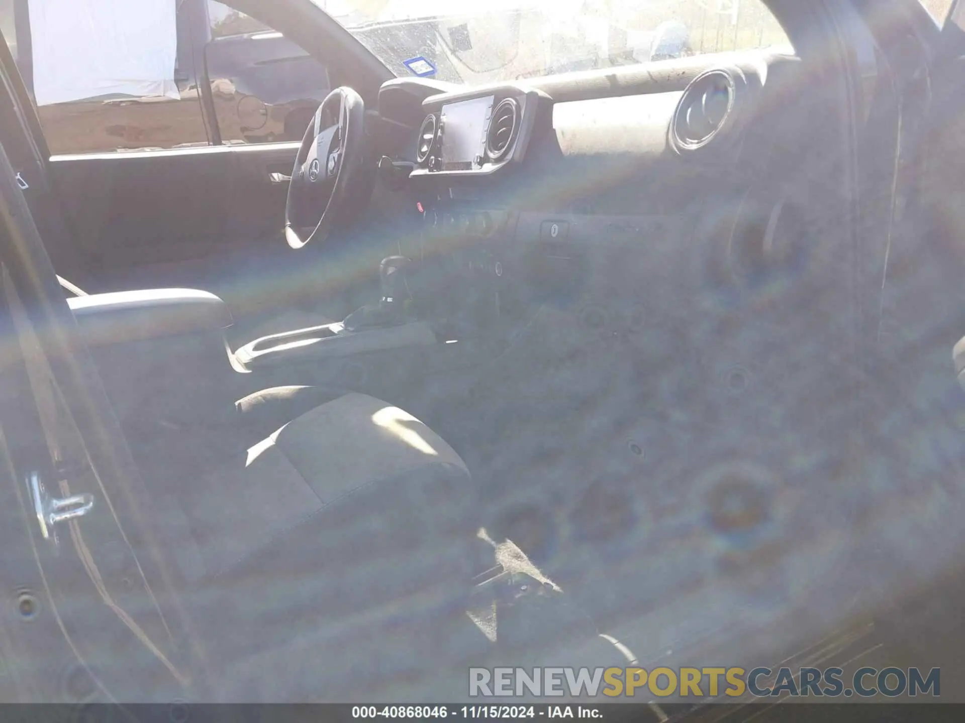 5 Photograph of a damaged car 5TFCZ5AN1MX273942 TOYOTA TACOMA 2021