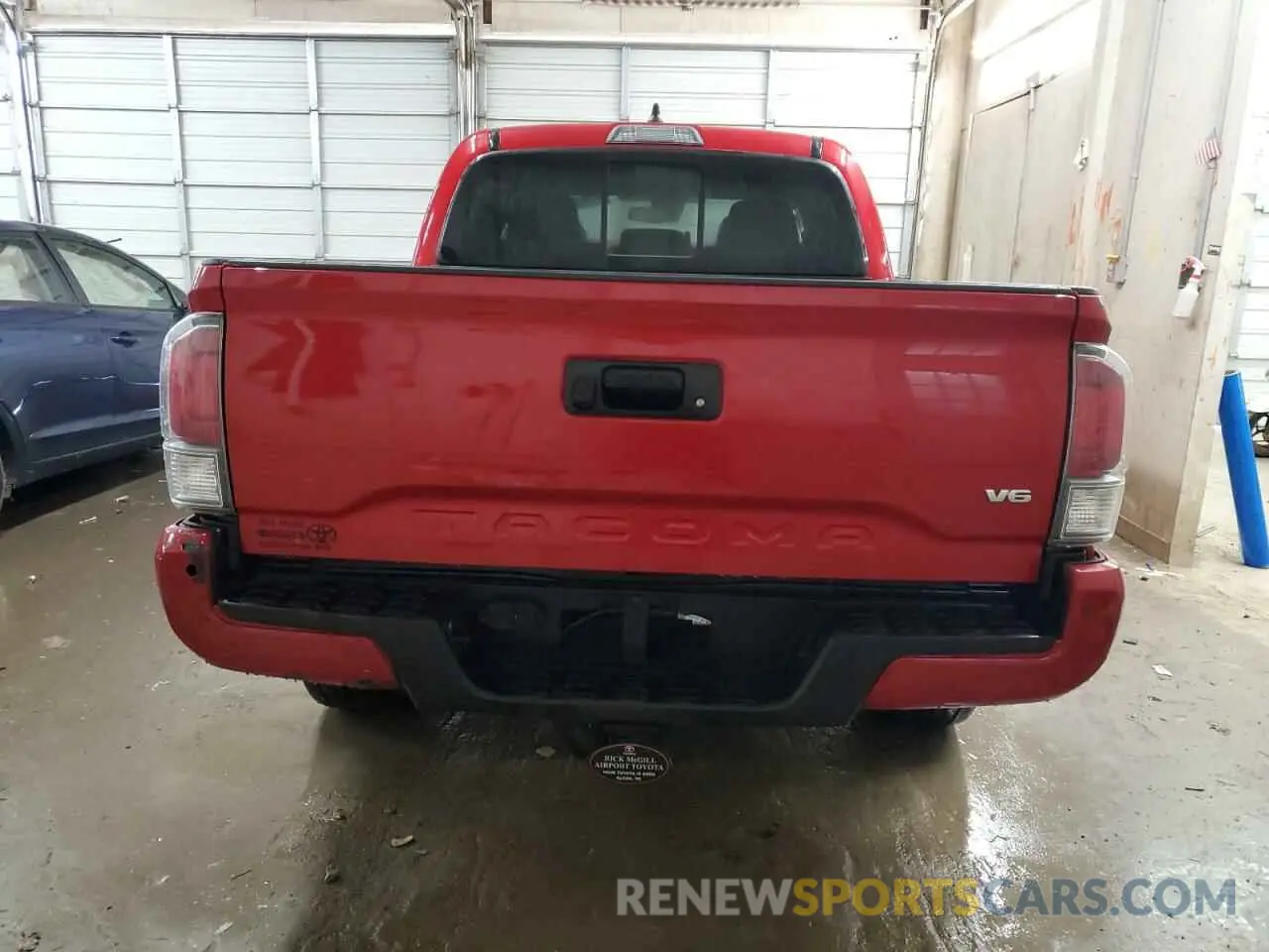 6 Photograph of a damaged car 5TFCZ5AN2MX264148 TOYOTA TACOMA 2021