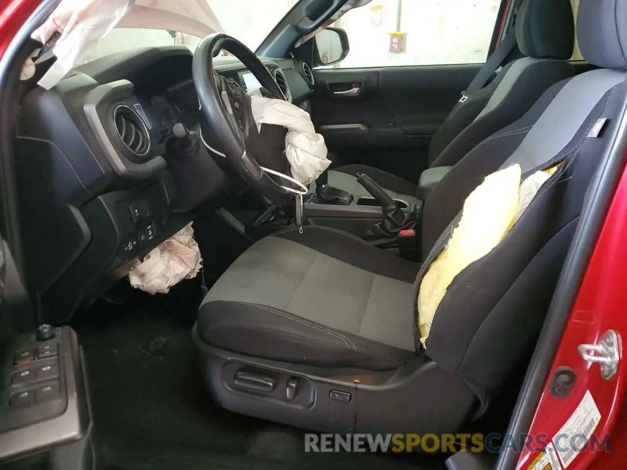 7 Photograph of a damaged car 5TFCZ5AN2MX264148 TOYOTA TACOMA 2021