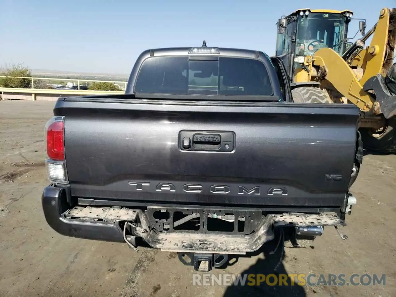 6 Photograph of a damaged car 5TFCZ5AN3MX250260 TOYOTA TACOMA 2021