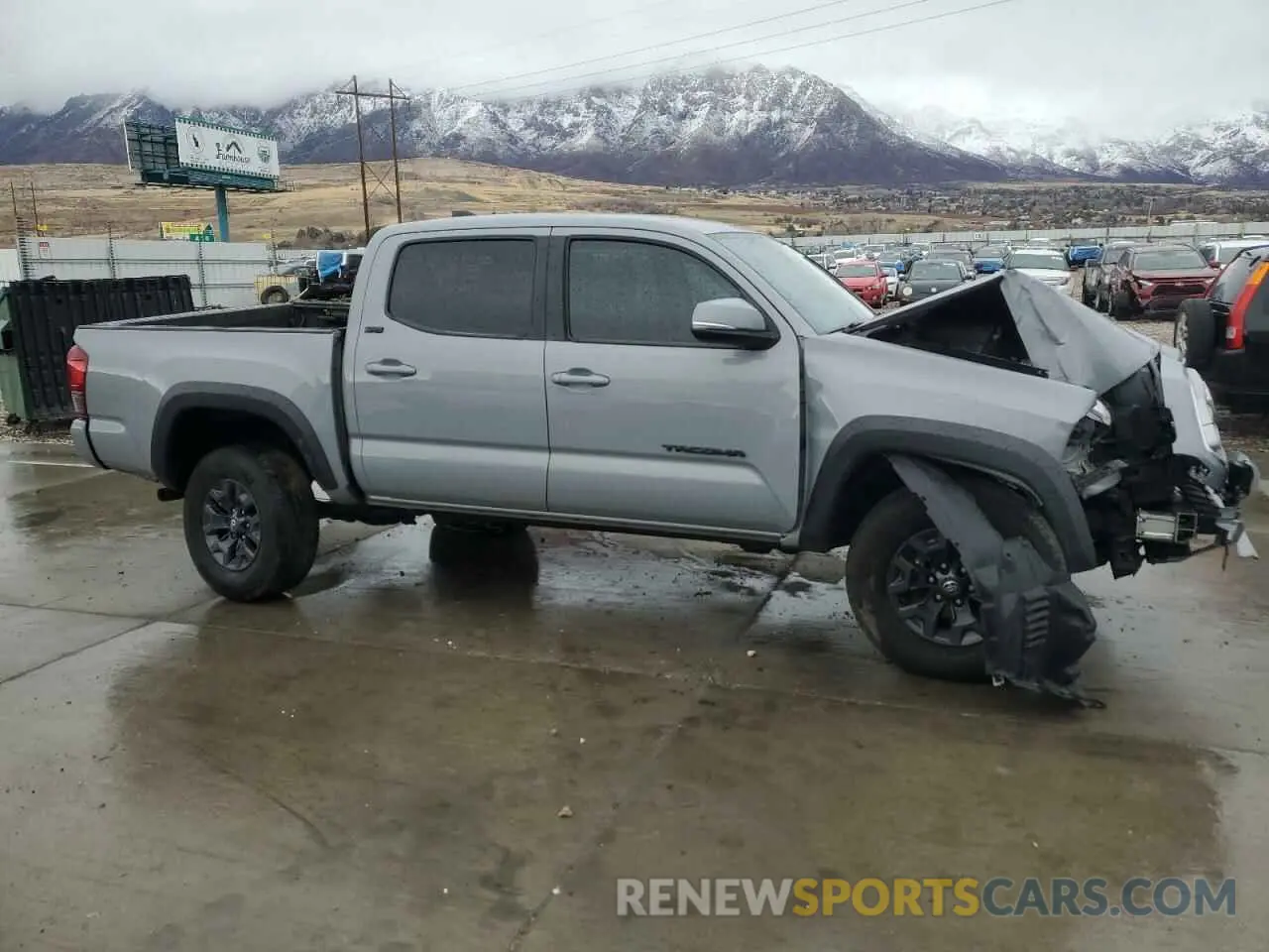 4 Photograph of a damaged car 5TFCZ5AN3MX272842 TOYOTA TACOMA 2021