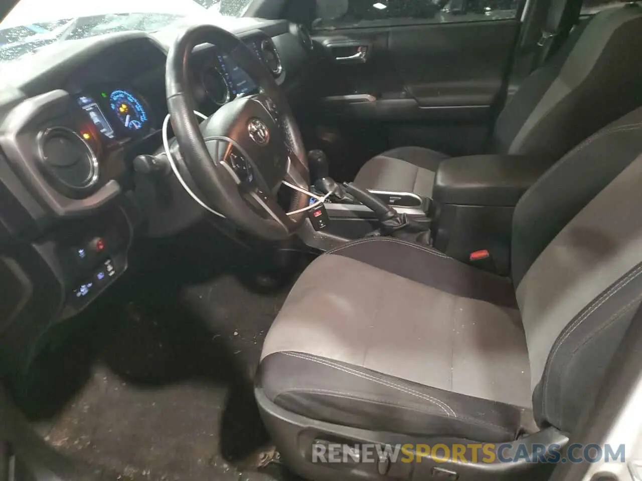 7 Photograph of a damaged car 5TFCZ5AN4MX258934 TOYOTA TACOMA 2021