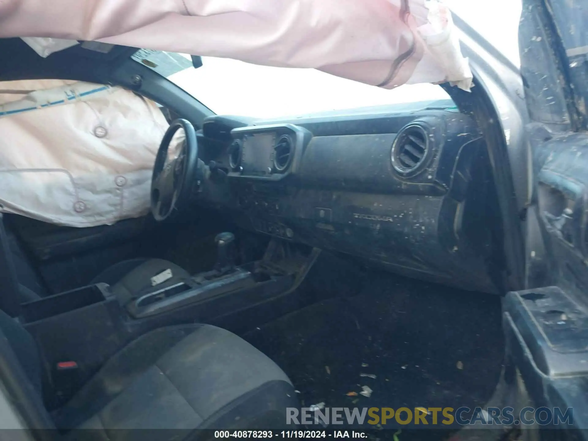 4 Photograph of a damaged car 5TFCZ5AN4MX262840 TOYOTA TACOMA 2021