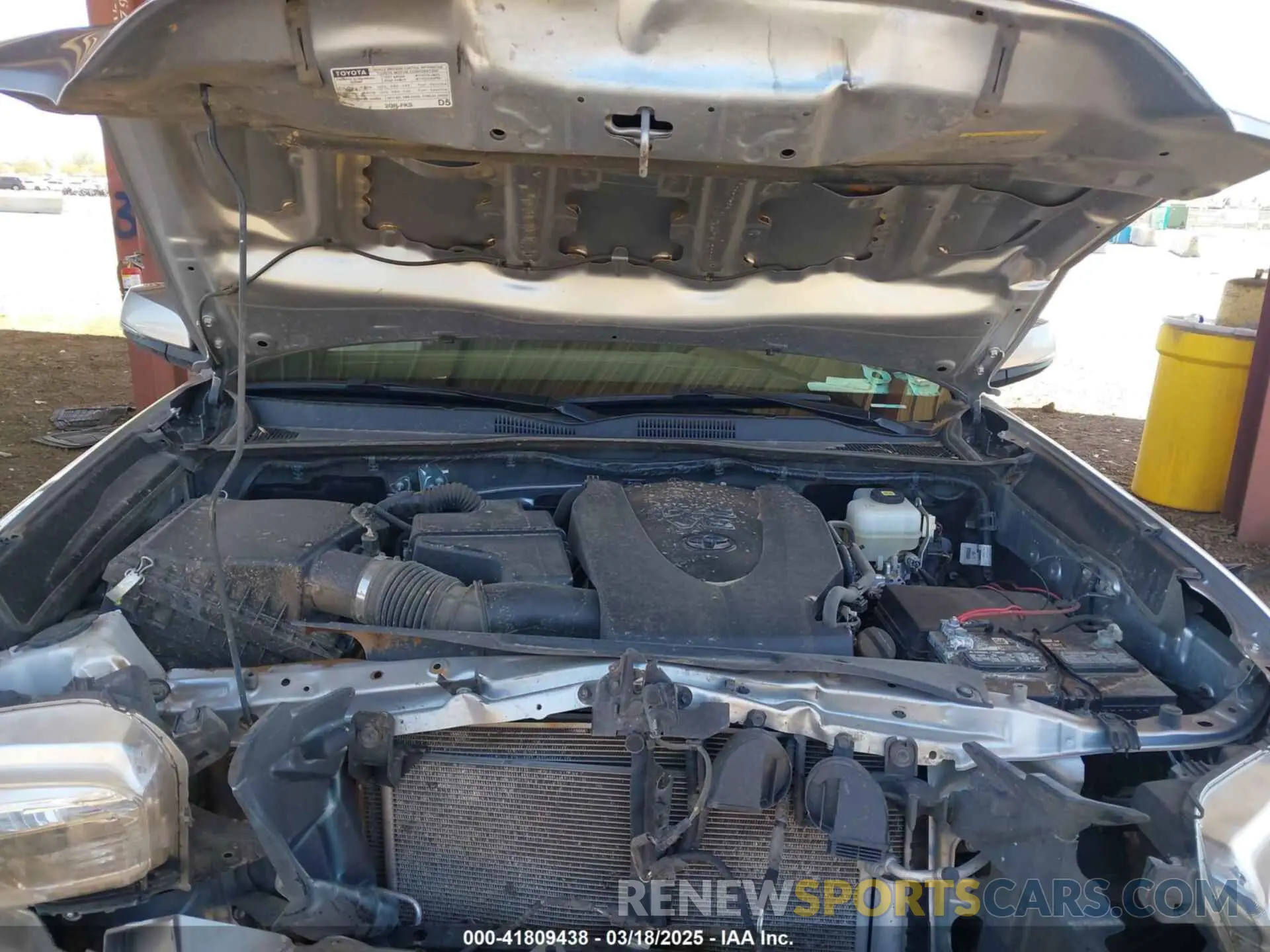 10 Photograph of a damaged car 5TFCZ5AN4MX269187 TOYOTA TACOMA 2021