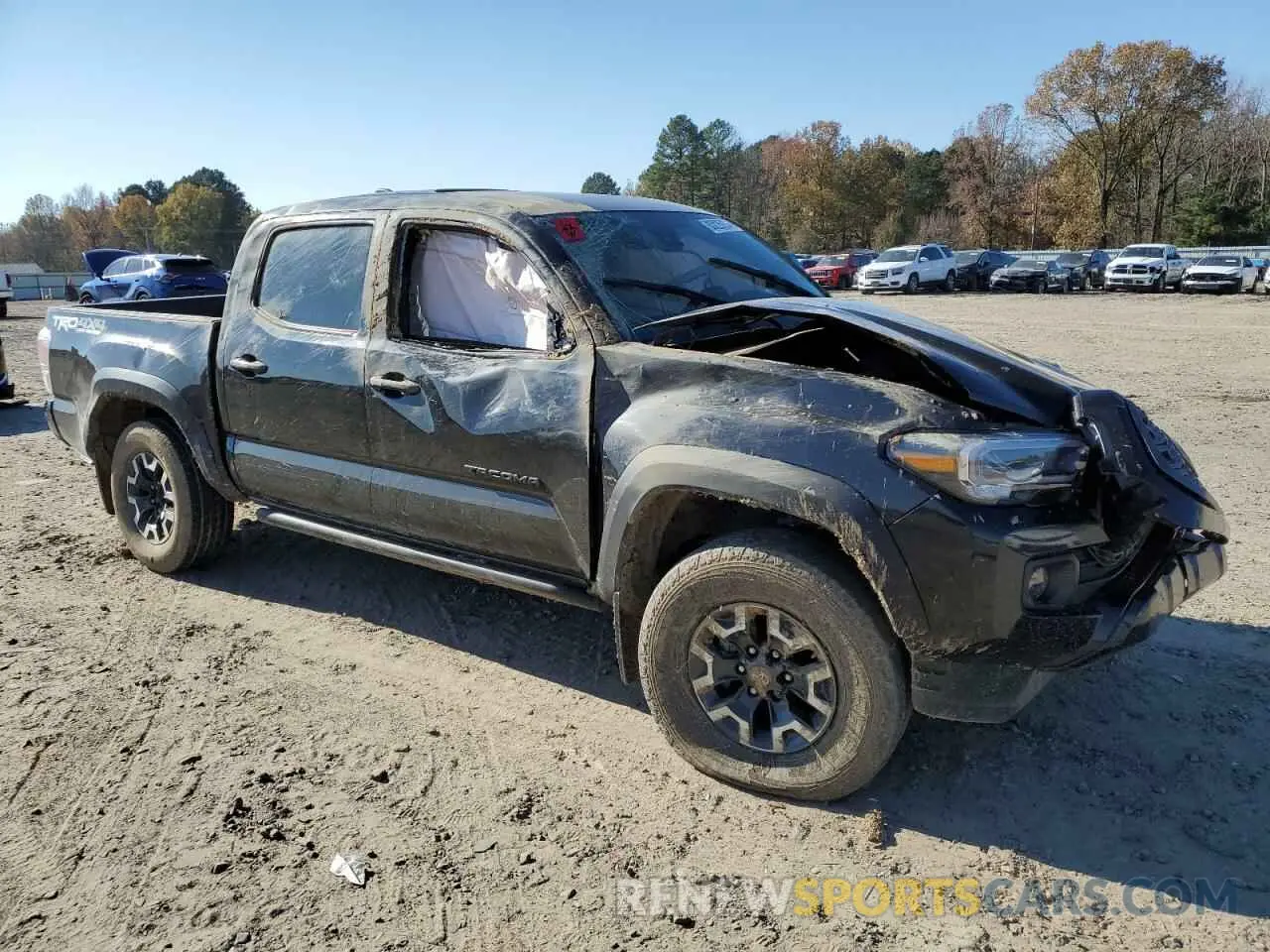 4 Photograph of a damaged car 5TFCZ5AN4MX272087 TOYOTA TACOMA 2021