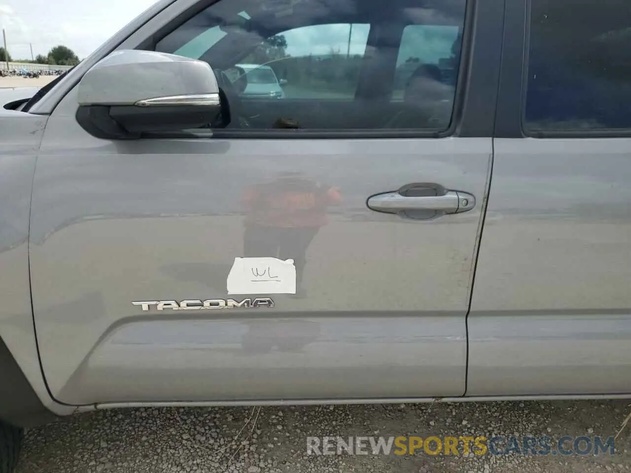 12 Photograph of a damaged car 5TFCZ5AN4MX277869 TOYOTA TACOMA 2021