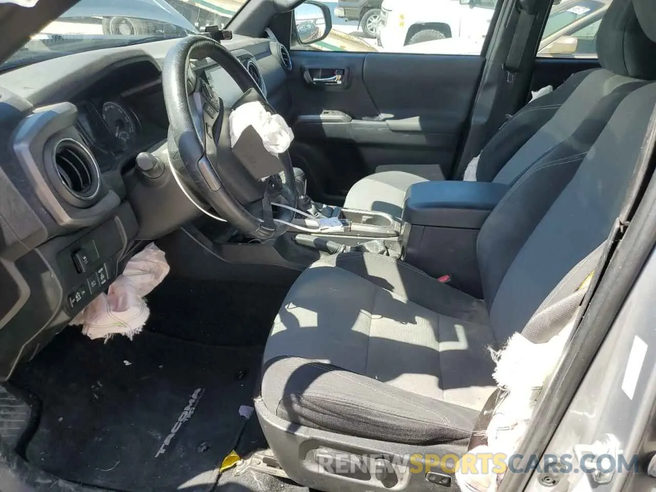 7 Photograph of a damaged car 5TFCZ5AN5MX260143 TOYOTA TACOMA 2021