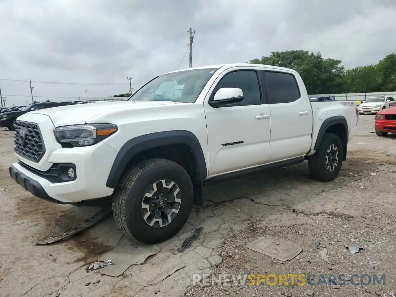 1 Photograph of a damaged car 5TFCZ5AN5MX260773 TOYOTA TACOMA 2021