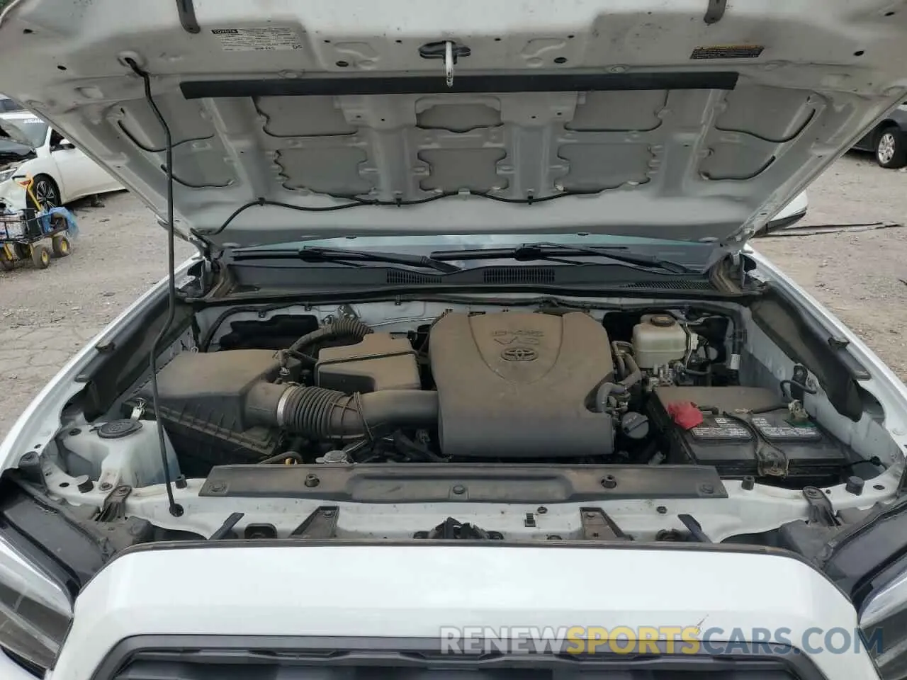 11 Photograph of a damaged car 5TFCZ5AN5MX260773 TOYOTA TACOMA 2021