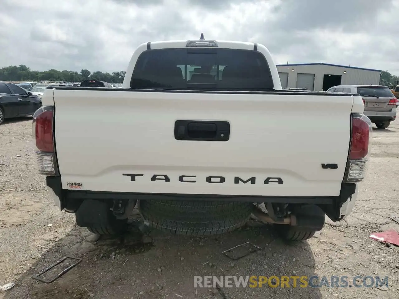 6 Photograph of a damaged car 5TFCZ5AN5MX260773 TOYOTA TACOMA 2021