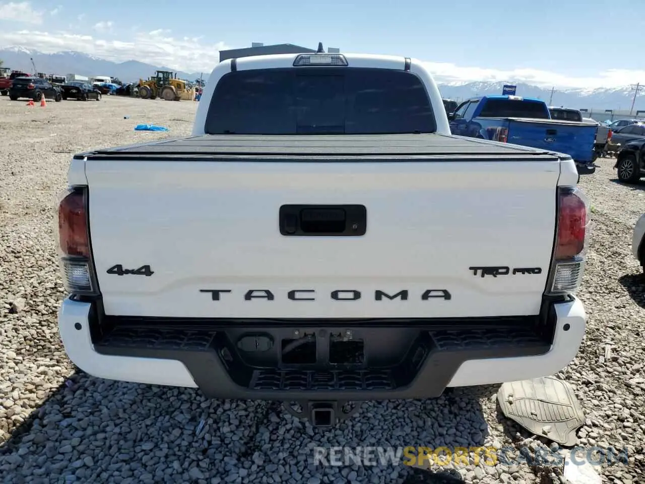 6 Photograph of a damaged car 5TFCZ5AN5MX277136 TOYOTA TACOMA 2021