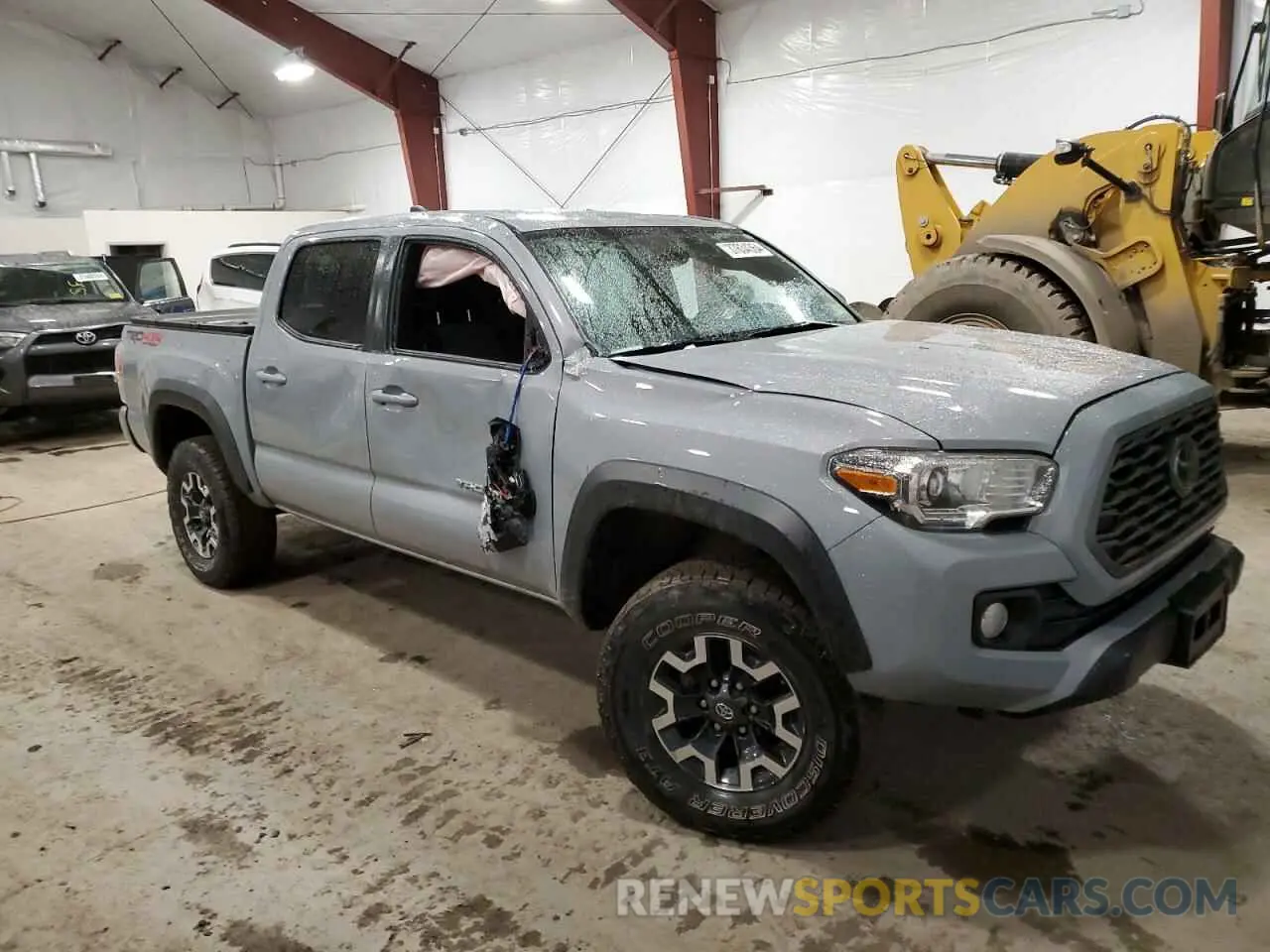 4 Photograph of a damaged car 5TFCZ5AN6MX250236 TOYOTA TACOMA 2021
