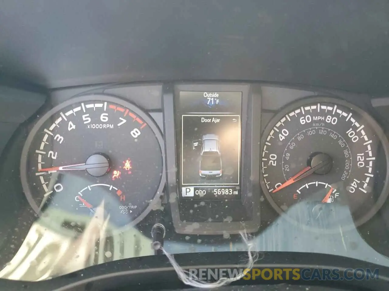 9 Photograph of a damaged car 5TFCZ5AN6MX252195 TOYOTA TACOMA 2021