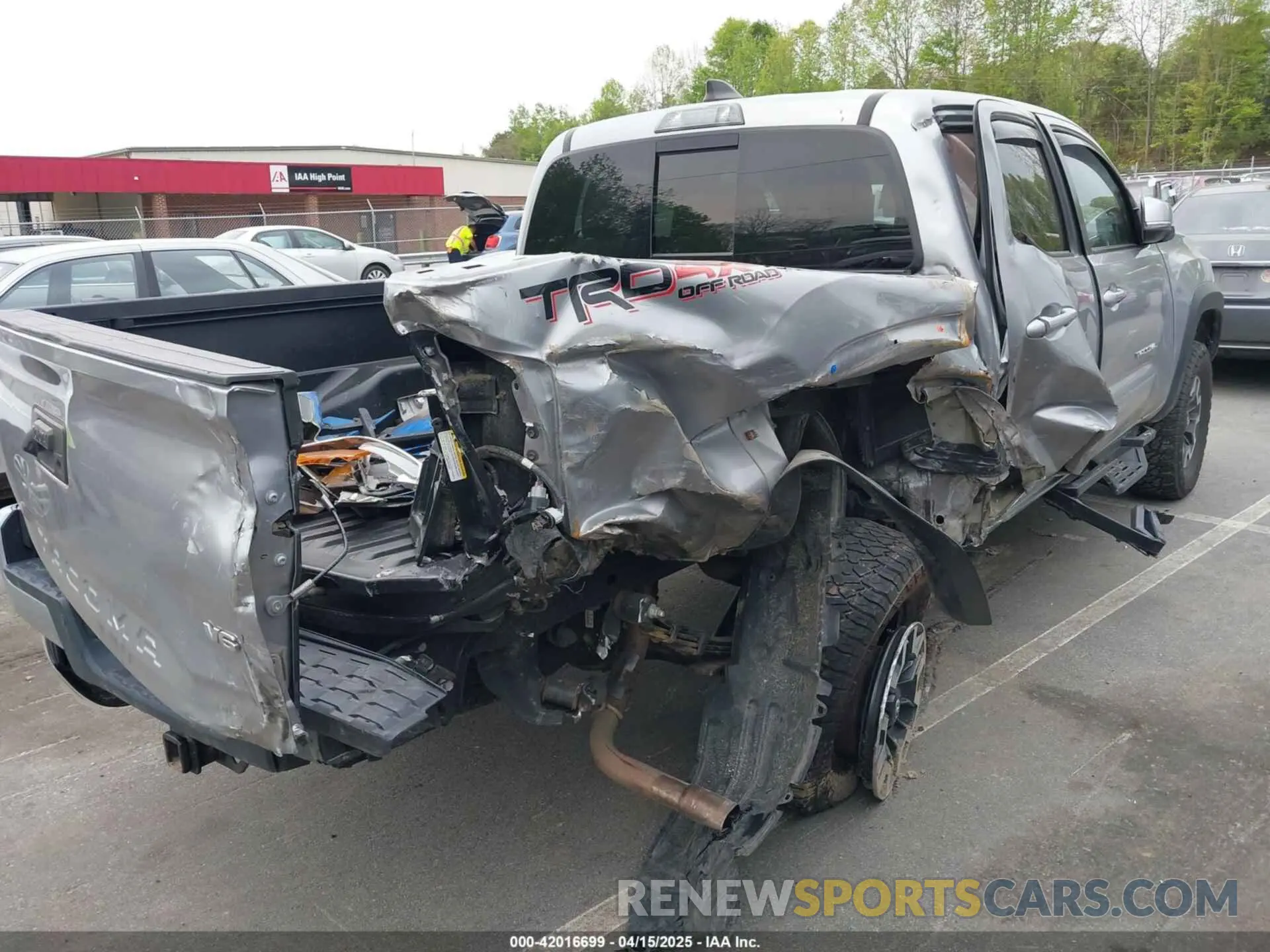 6 Photograph of a damaged car 5TFCZ5AN7MX268521 TOYOTA TACOMA 2021