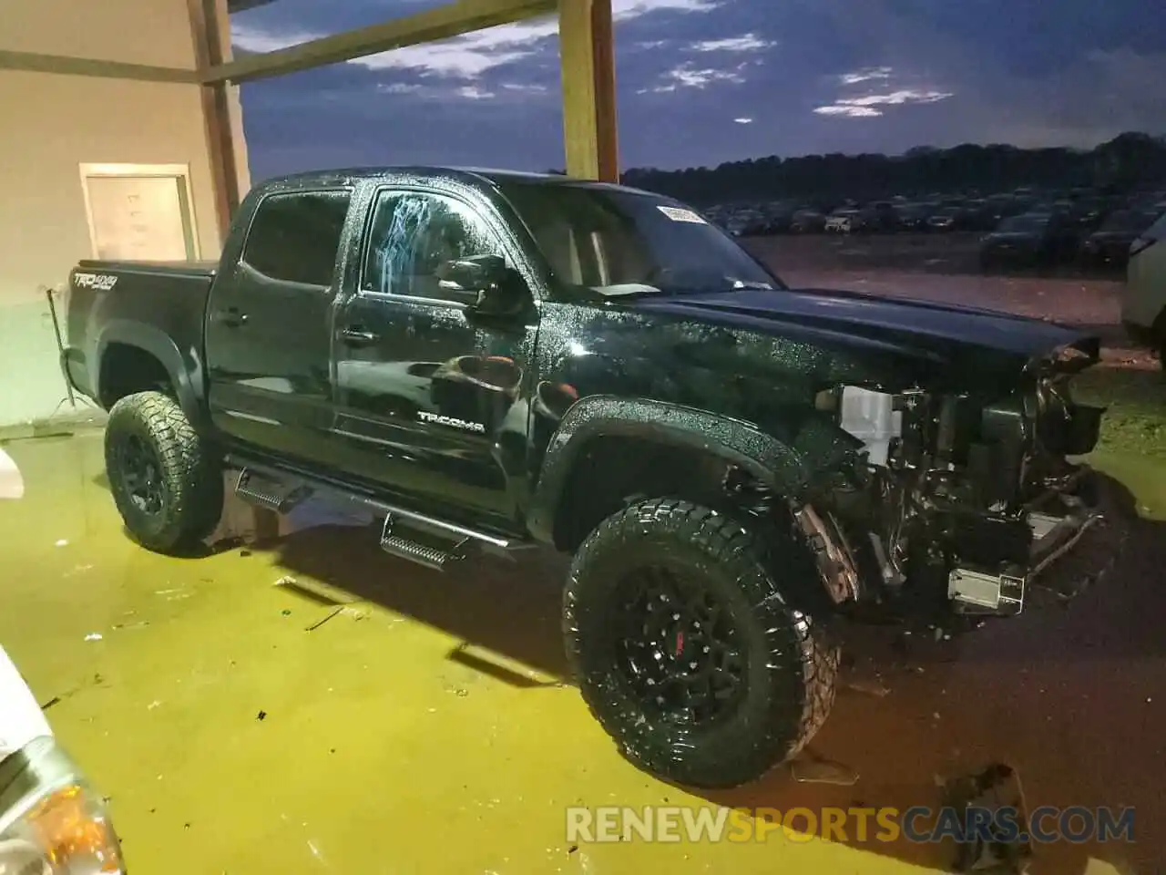 4 Photograph of a damaged car 5TFCZ5AN7MX274819 TOYOTA TACOMA 2021