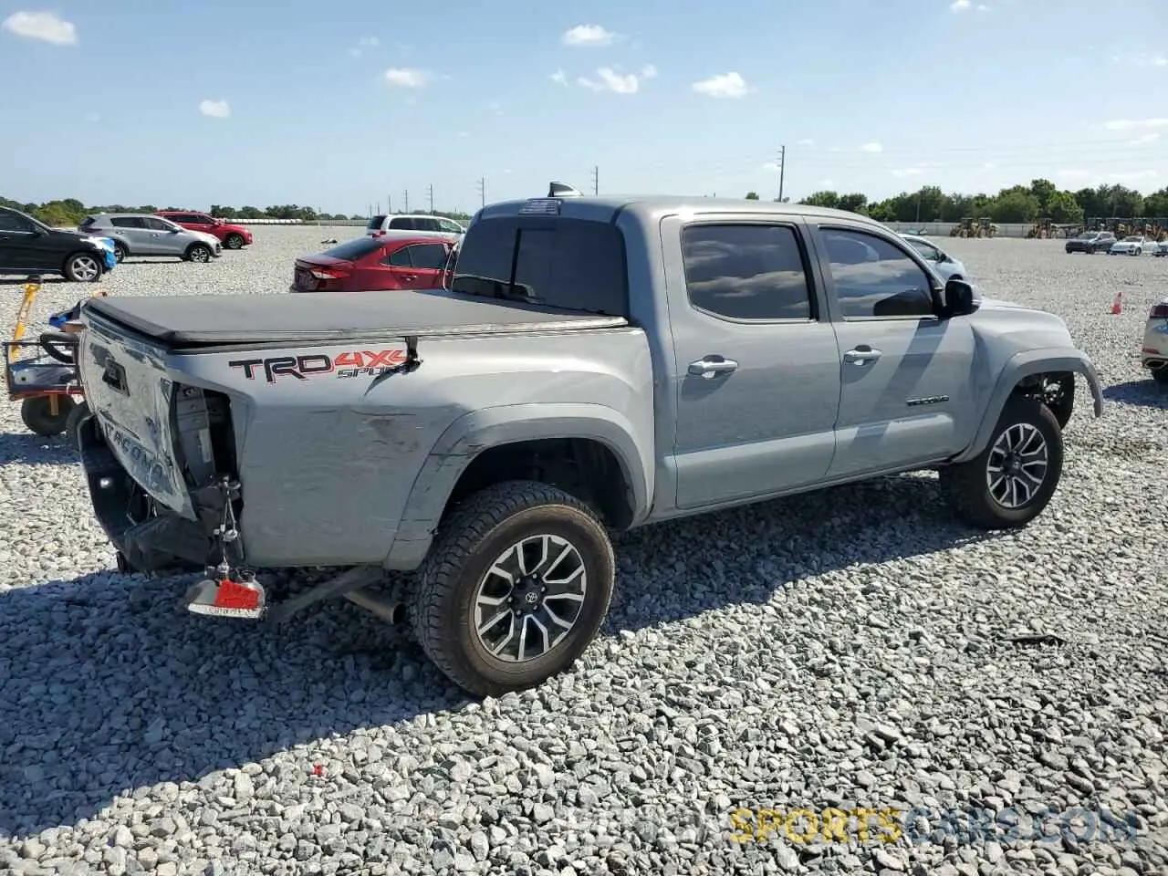 3 Photograph of a damaged car 5TFCZ5AN7MX276991 TOYOTA TACOMA 2021