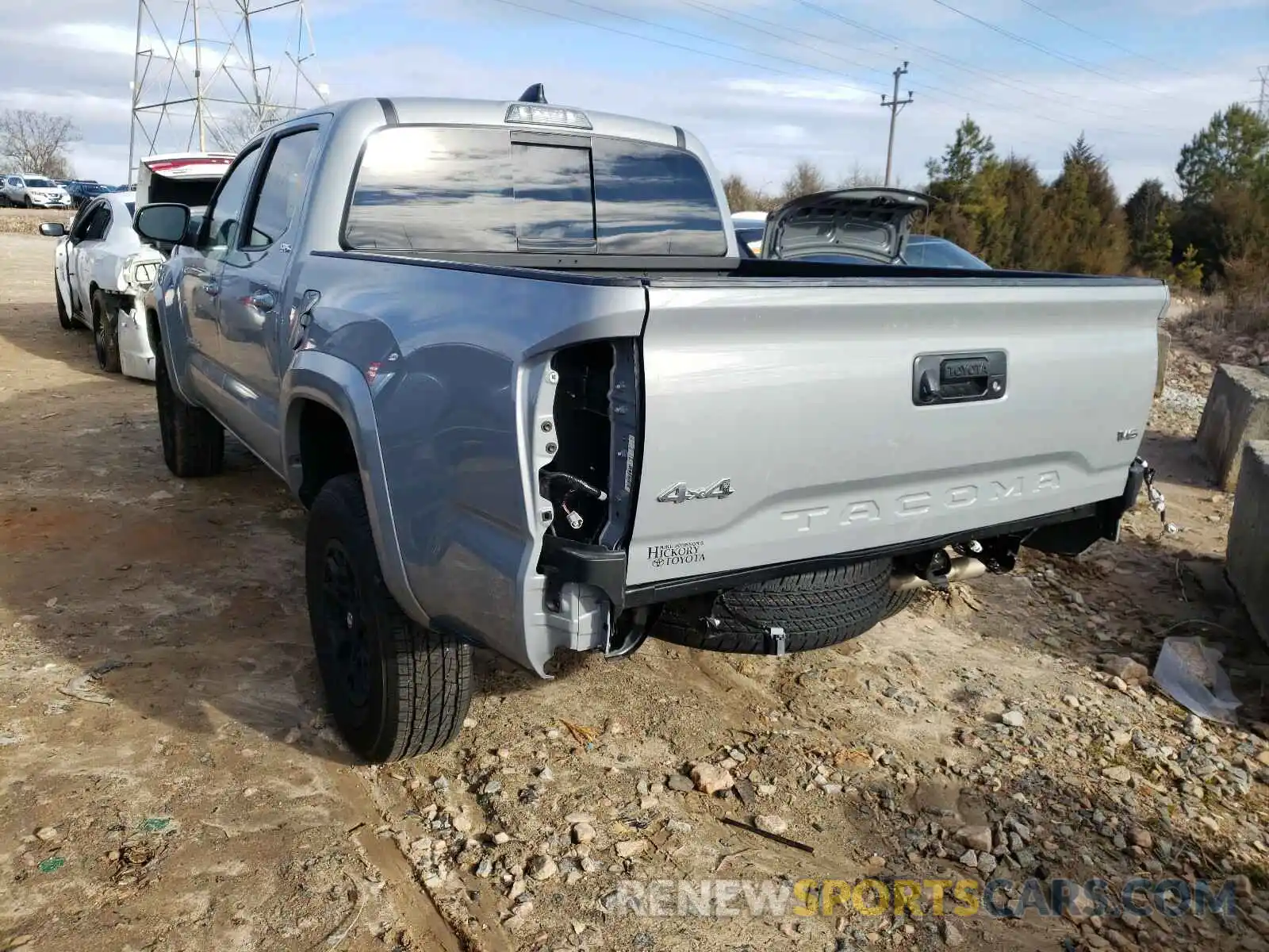 3 Photograph of a damaged car 5TFCZ5AN8MX251551 TOYOTA TACOMA 2021