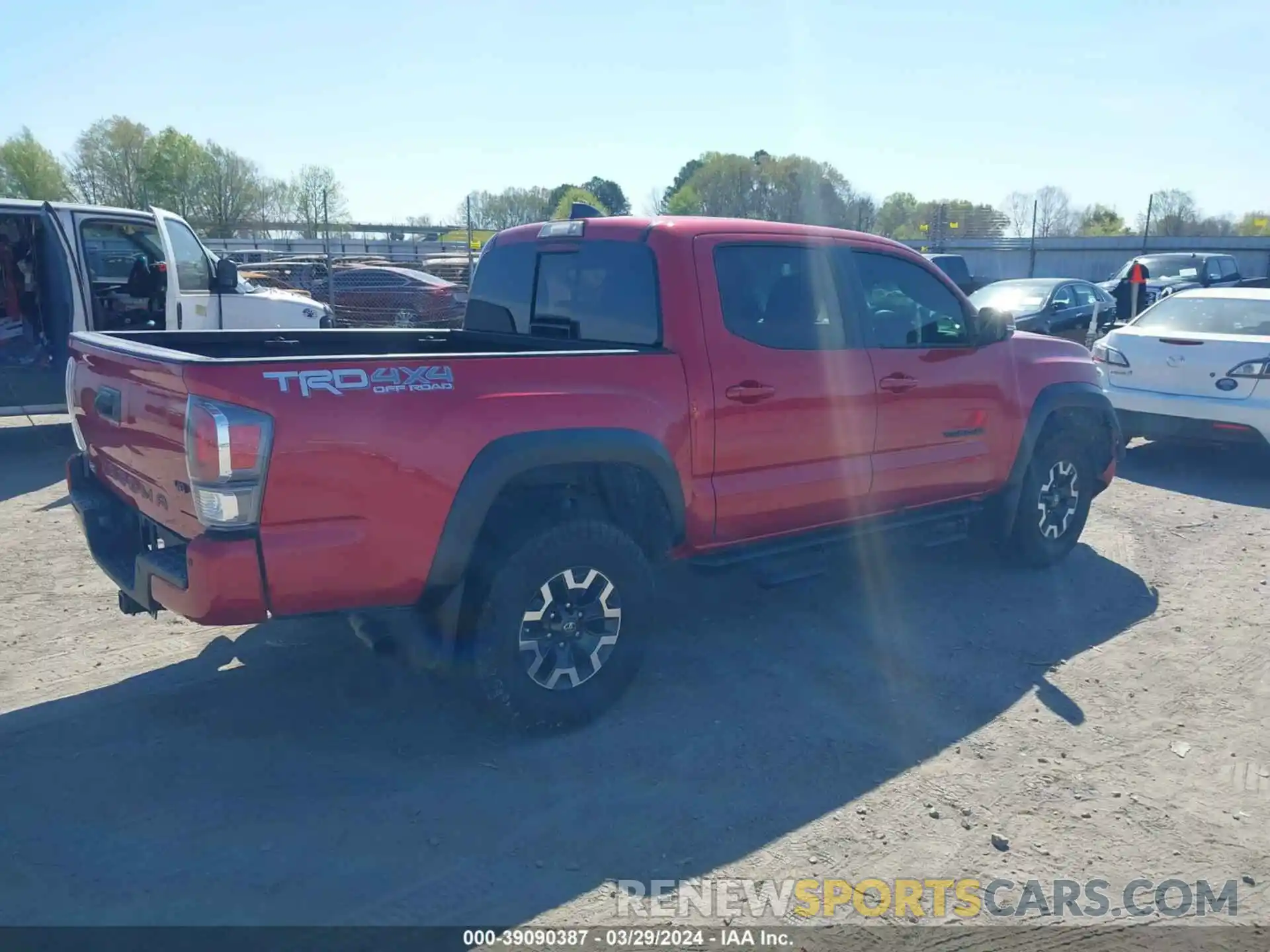 4 Photograph of a damaged car 5TFCZ5AN8MX254613 TOYOTA TACOMA 2021