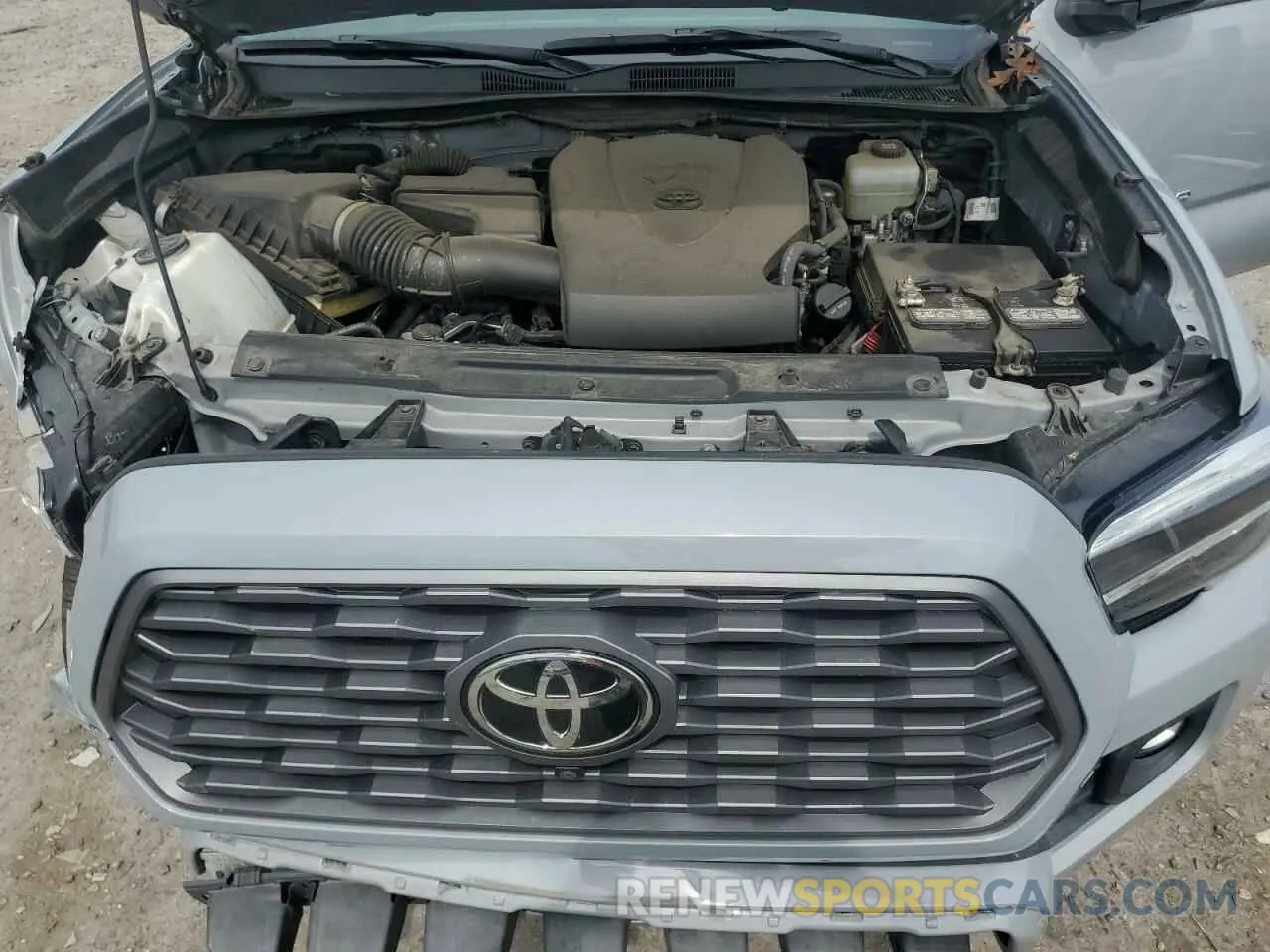 12 Photograph of a damaged car 5TFCZ5AN8MX255132 TOYOTA TACOMA 2021