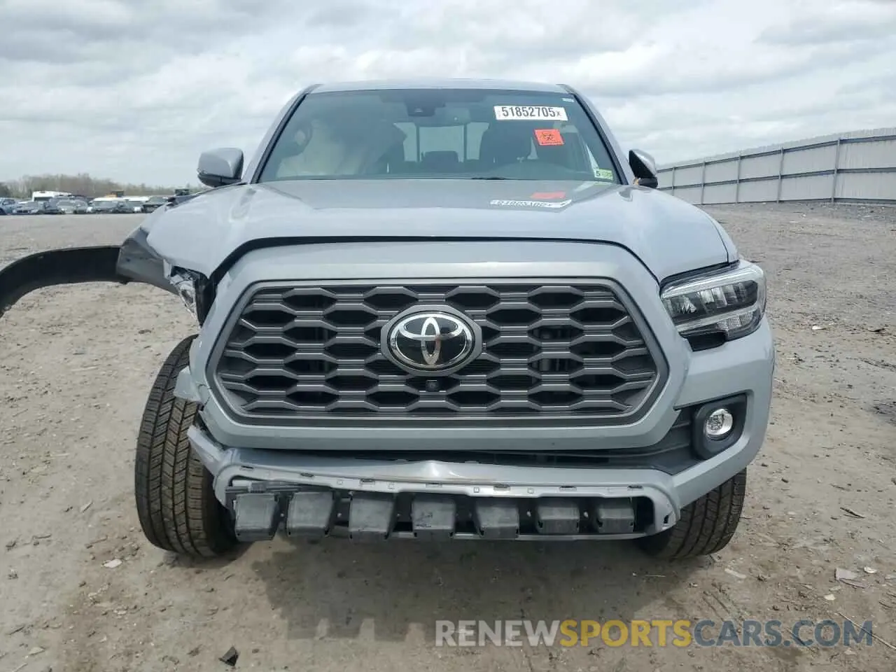 5 Photograph of a damaged car 5TFCZ5AN8MX255132 TOYOTA TACOMA 2021