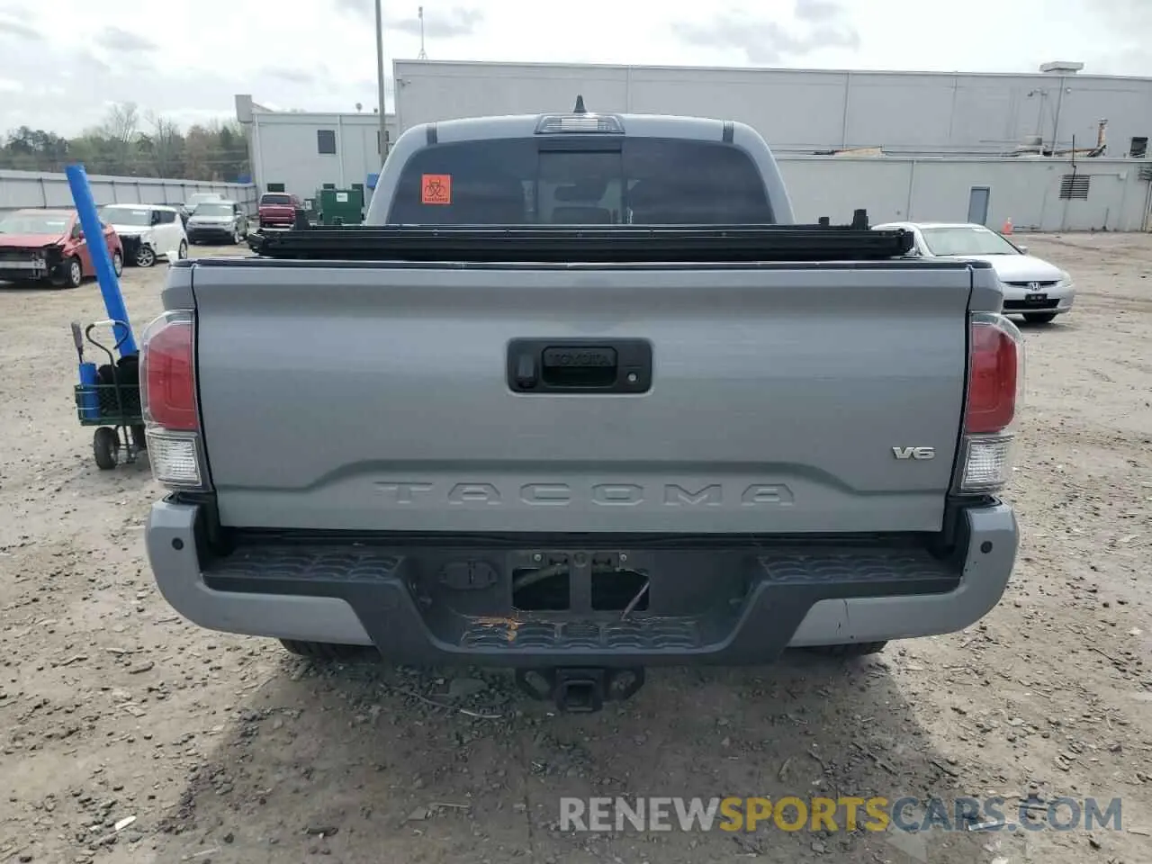 6 Photograph of a damaged car 5TFCZ5AN8MX255132 TOYOTA TACOMA 2021