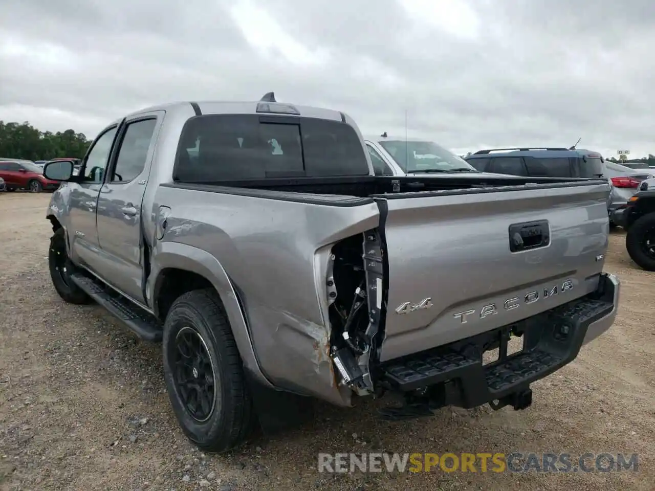 3 Photograph of a damaged car 5TFCZ5AN8MX256023 TOYOTA TACOMA 2021