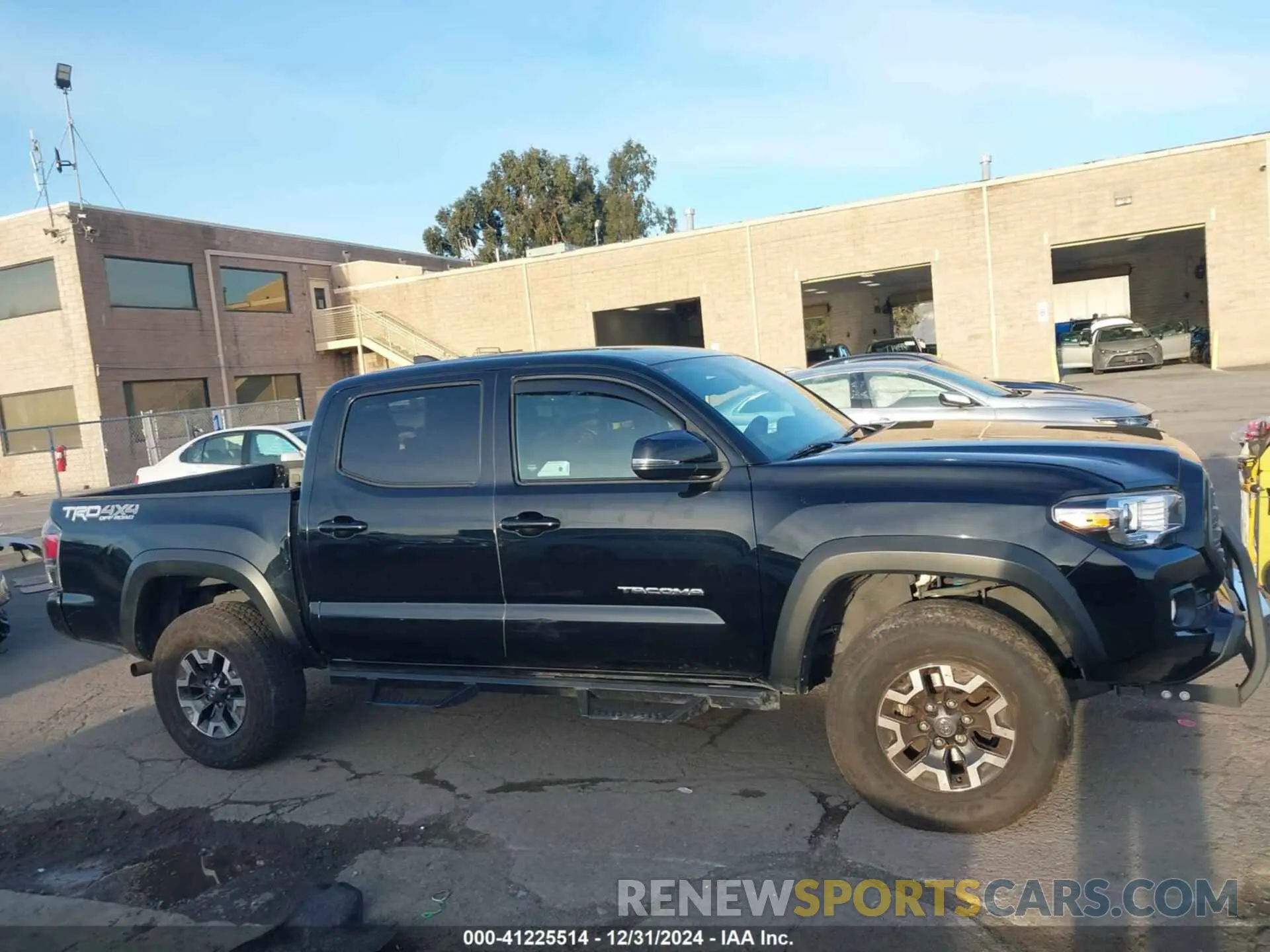 13 Photograph of a damaged car 5TFCZ5AN8MX269807 TOYOTA TACOMA 2021