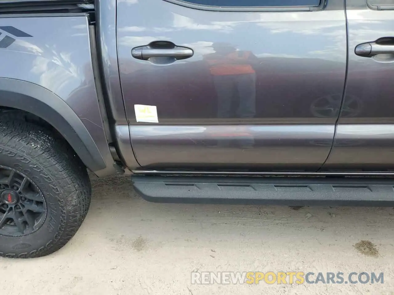 12 Photograph of a damaged car 5TFCZ5AN9MX269296 TOYOTA TACOMA 2021