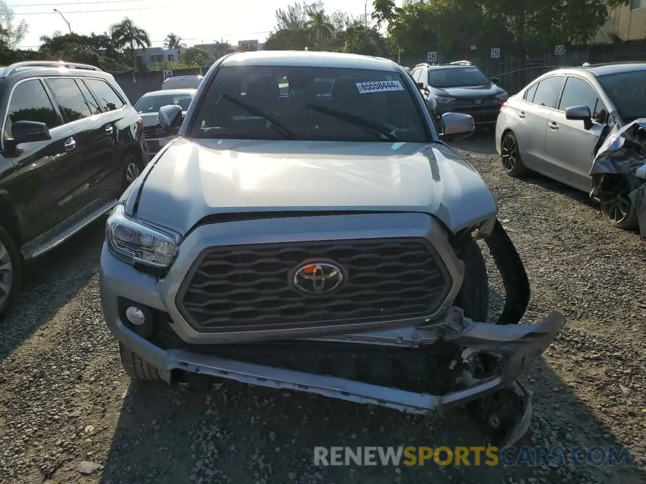 5 Photograph of a damaged car 5TFCZ5AN9MX278385 TOYOTA TACOMA 2021