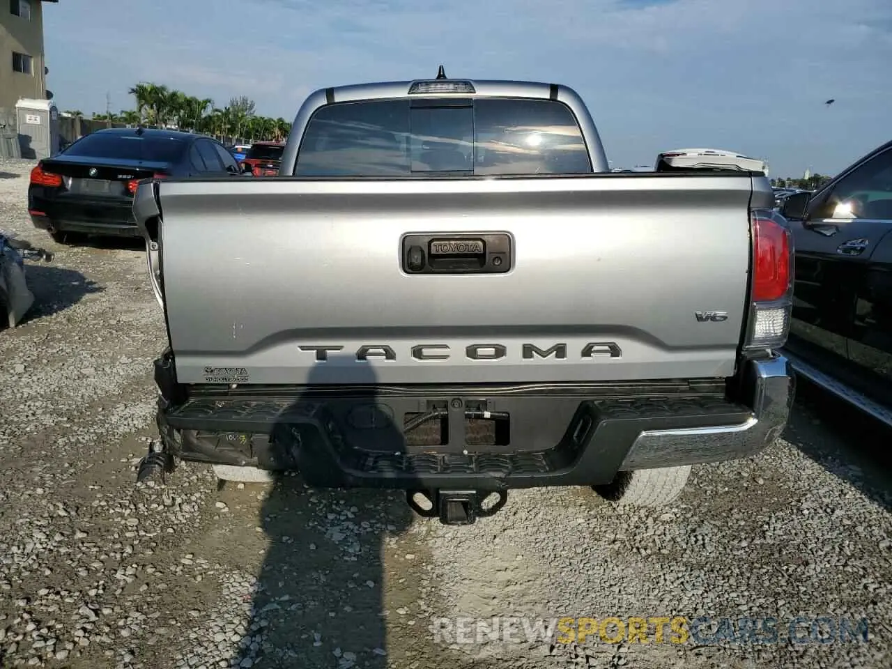 6 Photograph of a damaged car 5TFCZ5AN9MX278385 TOYOTA TACOMA 2021