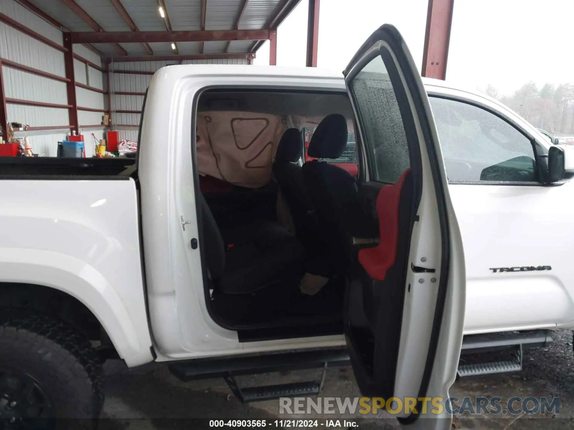 8 Photograph of a damaged car 5TFCZ5ANXMX253091 TOYOTA TACOMA 2021