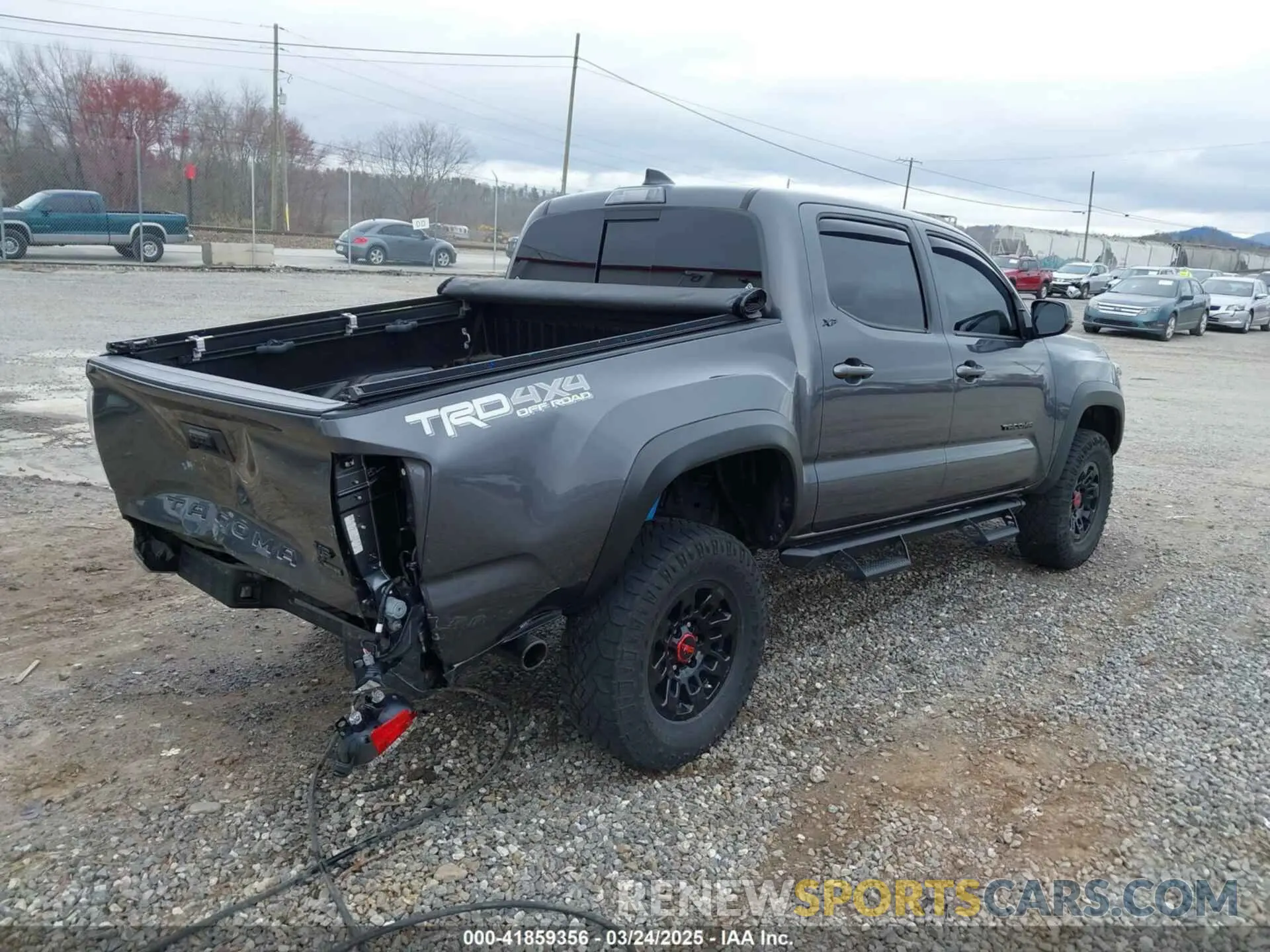 4 Photograph of a damaged car 5TFCZ5ANXMX255892 TOYOTA TACOMA 2021