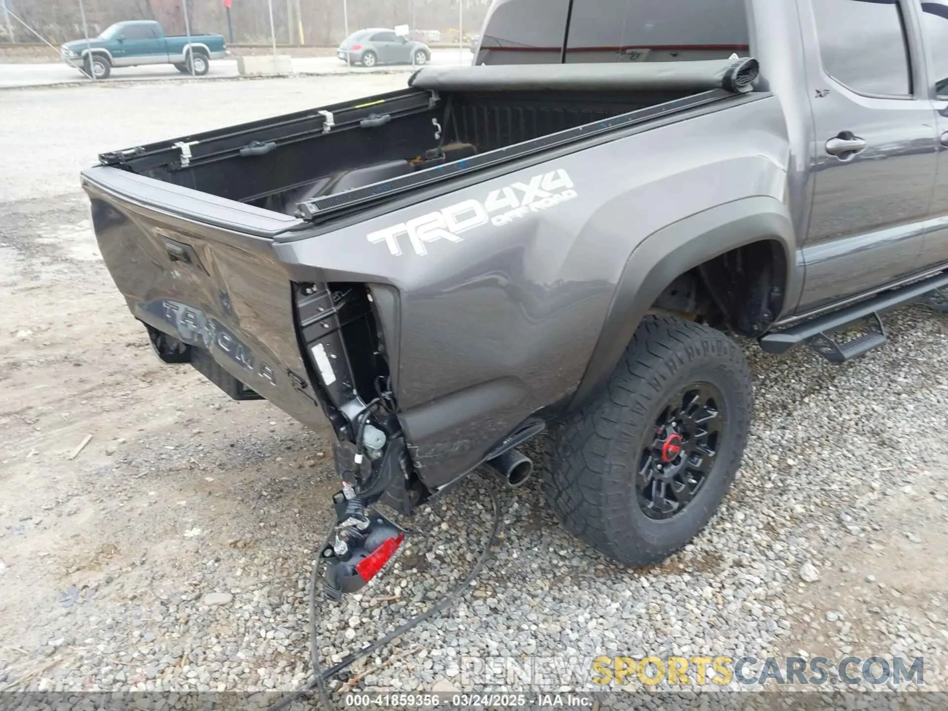 6 Photograph of a damaged car 5TFCZ5ANXMX255892 TOYOTA TACOMA 2021