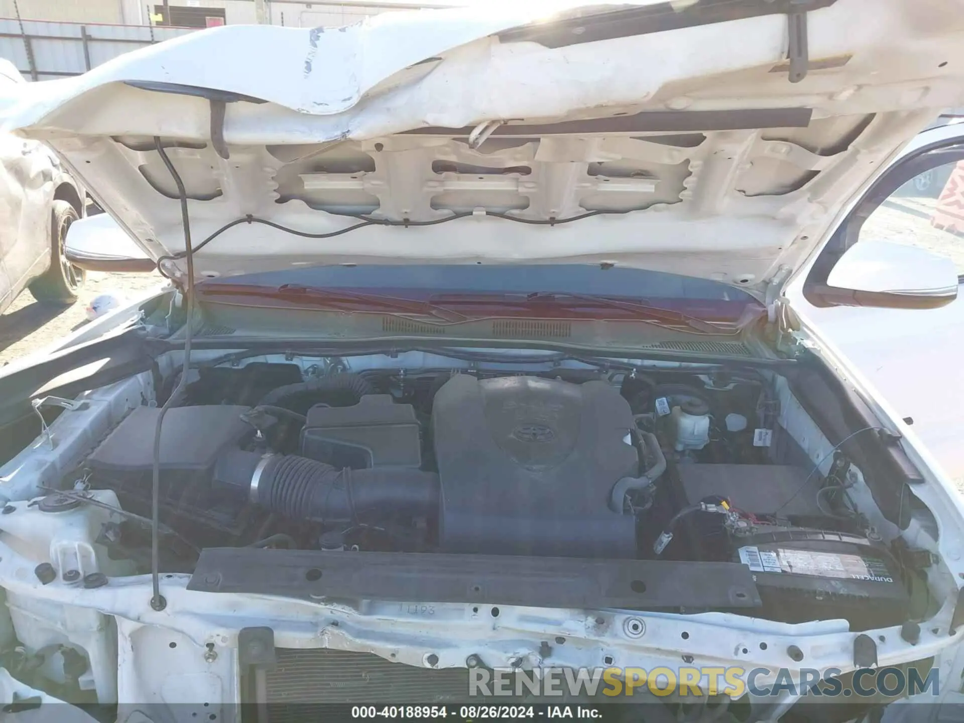 10 Photograph of a damaged car 5TFCZ5ANXMX275771 TOYOTA TACOMA 2021