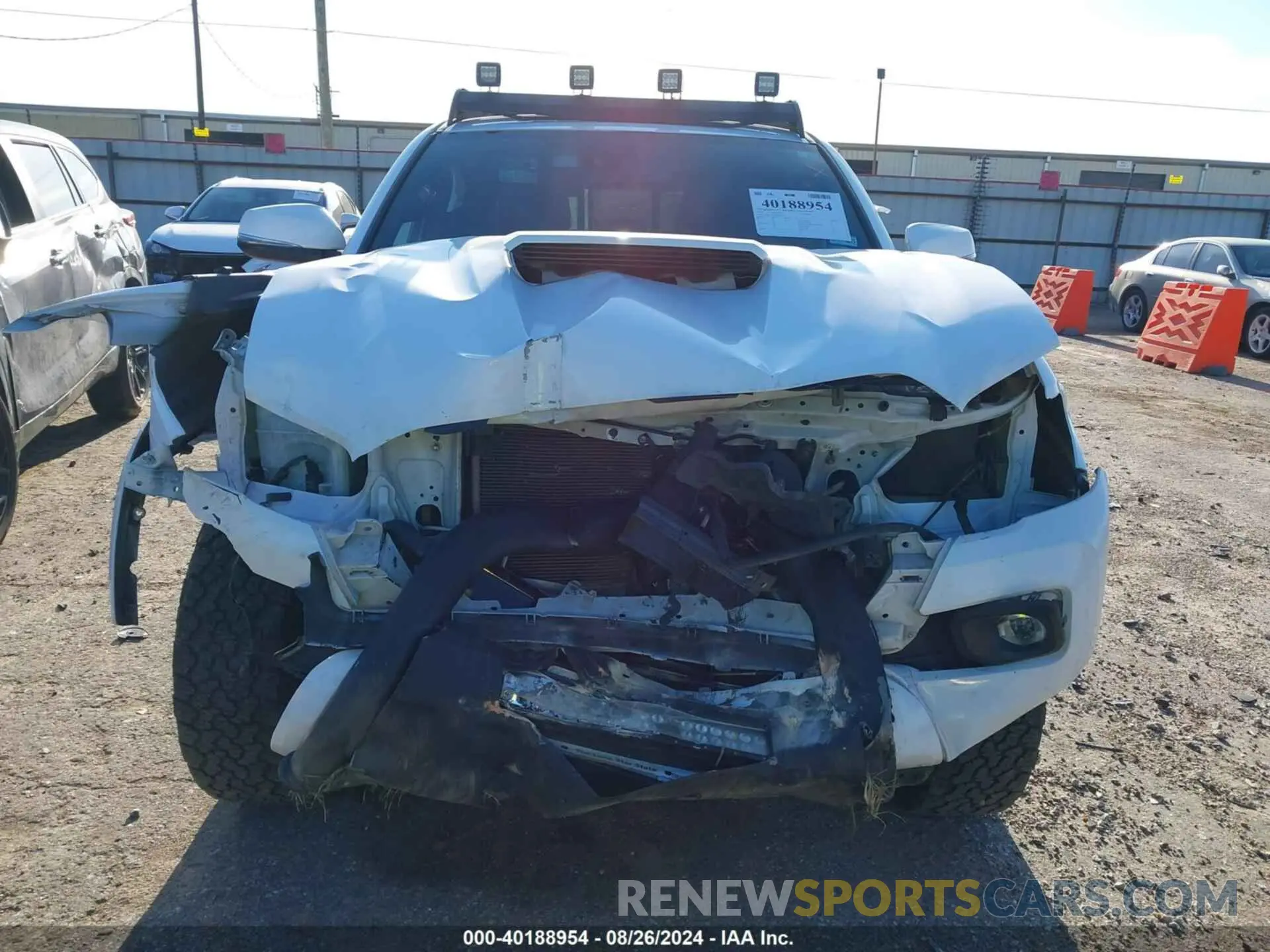 12 Photograph of a damaged car 5TFCZ5ANXMX275771 TOYOTA TACOMA 2021